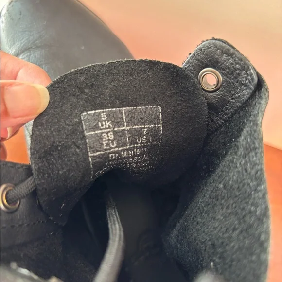 Dr. Martens Black Leather Boots size 7 - Picture 4 of 8